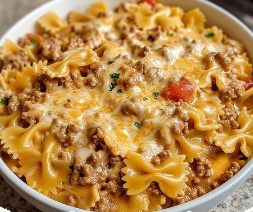 Creamy Velveeta Beef & Bowtie Pasta – Comfort Food at Its Best! 🍝🍖