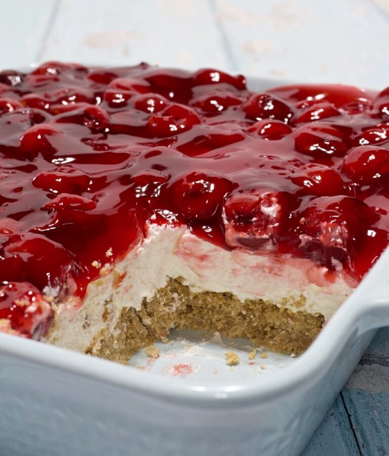 🍒 Classic Cherry Delight – Grandma’s No-Bake Favorite That Brings Smiles