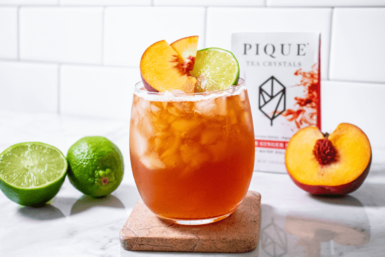 🍑 GINGER PEACH MOSCOW MULE – Mom’s Favorite Summer Sip ☀️